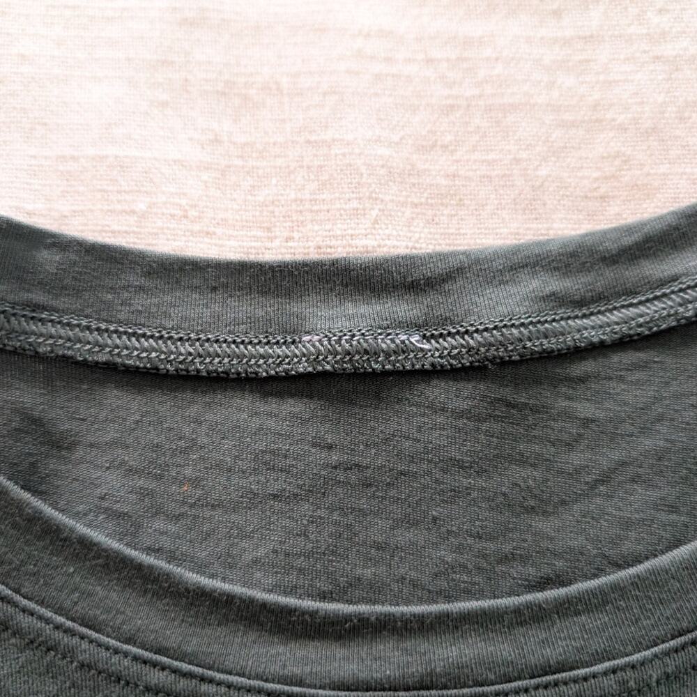Lululemon Green Cropped T-shirt Size Large - Picture 4 of 4